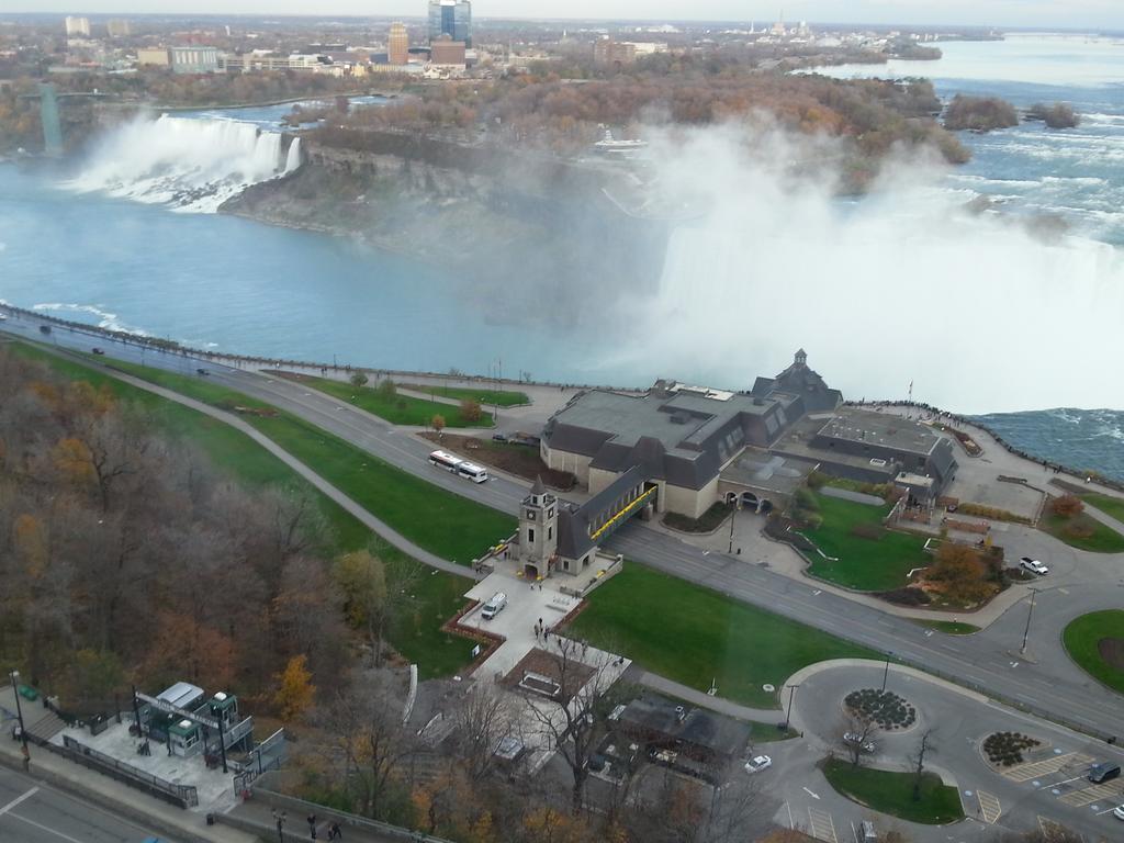 Tower Hotel At Fallsview Niagara Falls Exterior foto